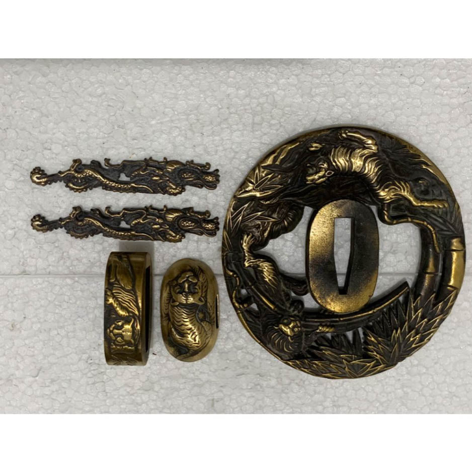Tsuba 82