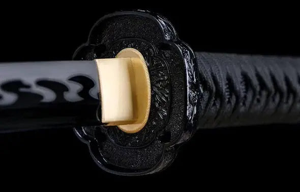 Tsuba-Tachi-Samourai-de-L-ombre