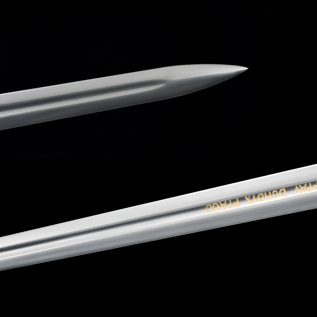 Geralt-Sword-Netflix-Pommel