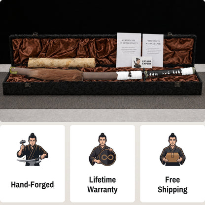 Lone Wolf Katana in the Katana Expert gift case